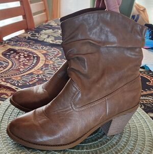 American Eagle Brown Ankle Dress Boots Slouchy Women's Size 10